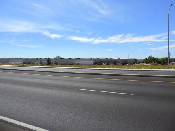 5001 Redwood Ave, Farmington, NM 87402